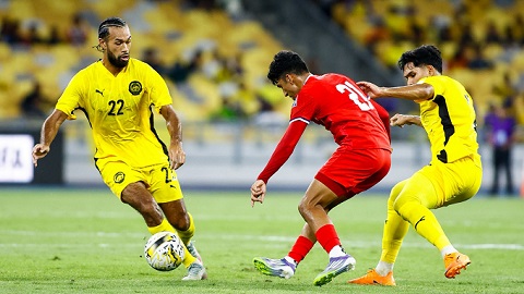  Malaysia lên đỉnh, đứng trên ĐT Việt Nam nhưng ở thế… ngàn cân treo sợi tóc